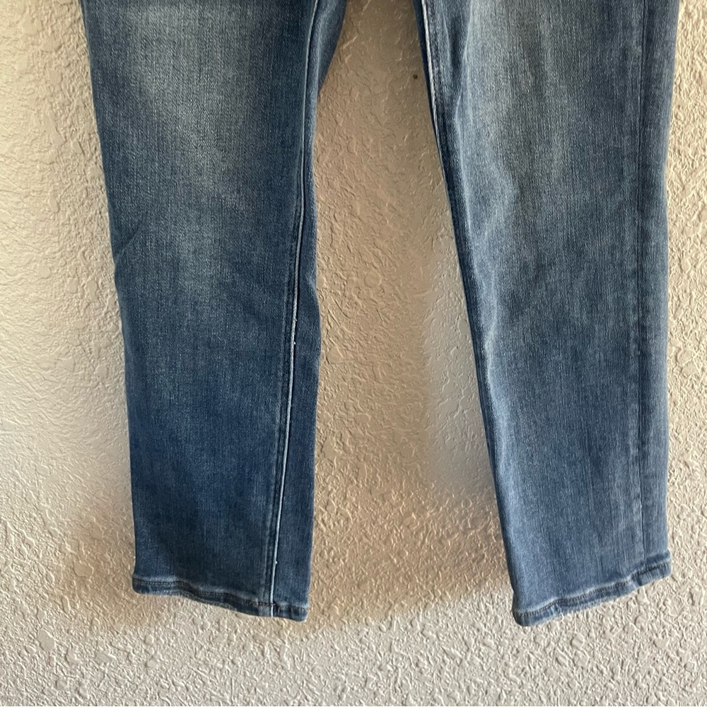 Vervet High Rise Distressed Jeans - Picture 5 of 16